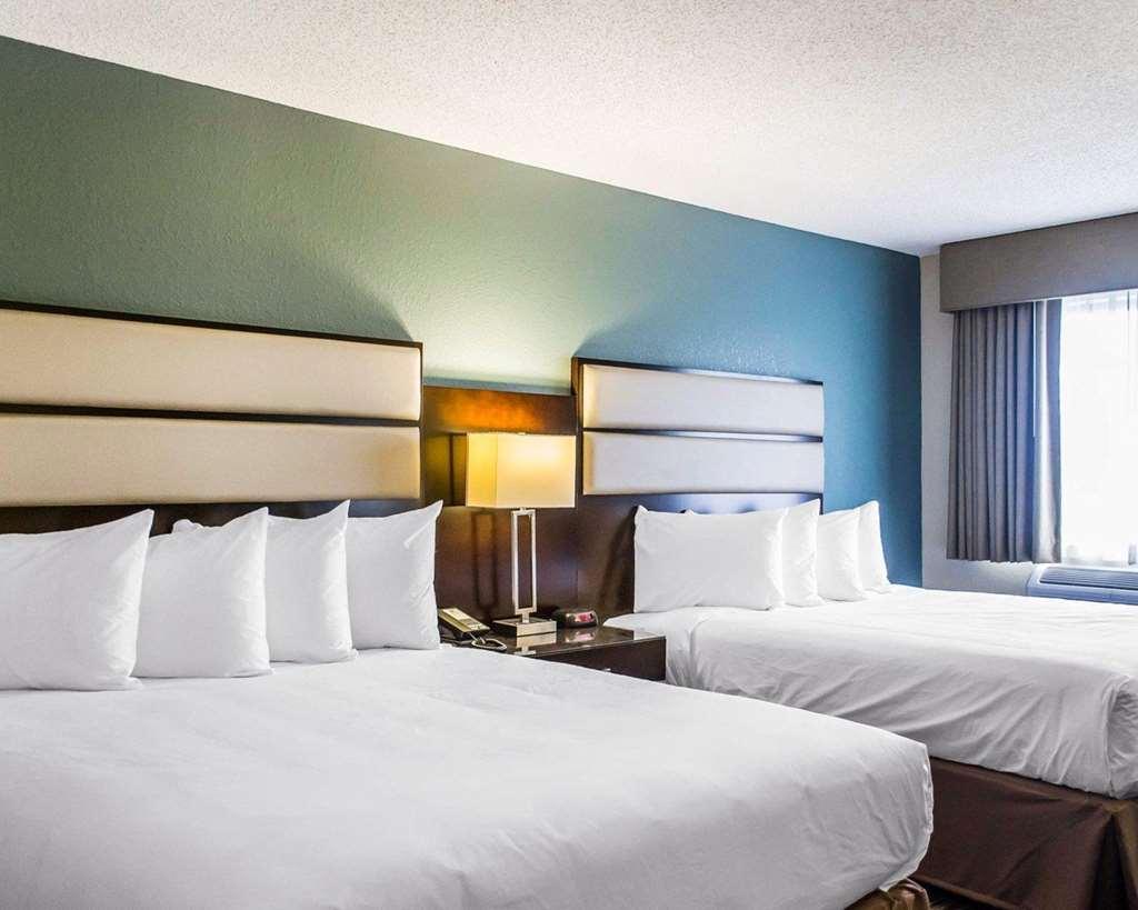 Quality Inn Streetsboro Room photo