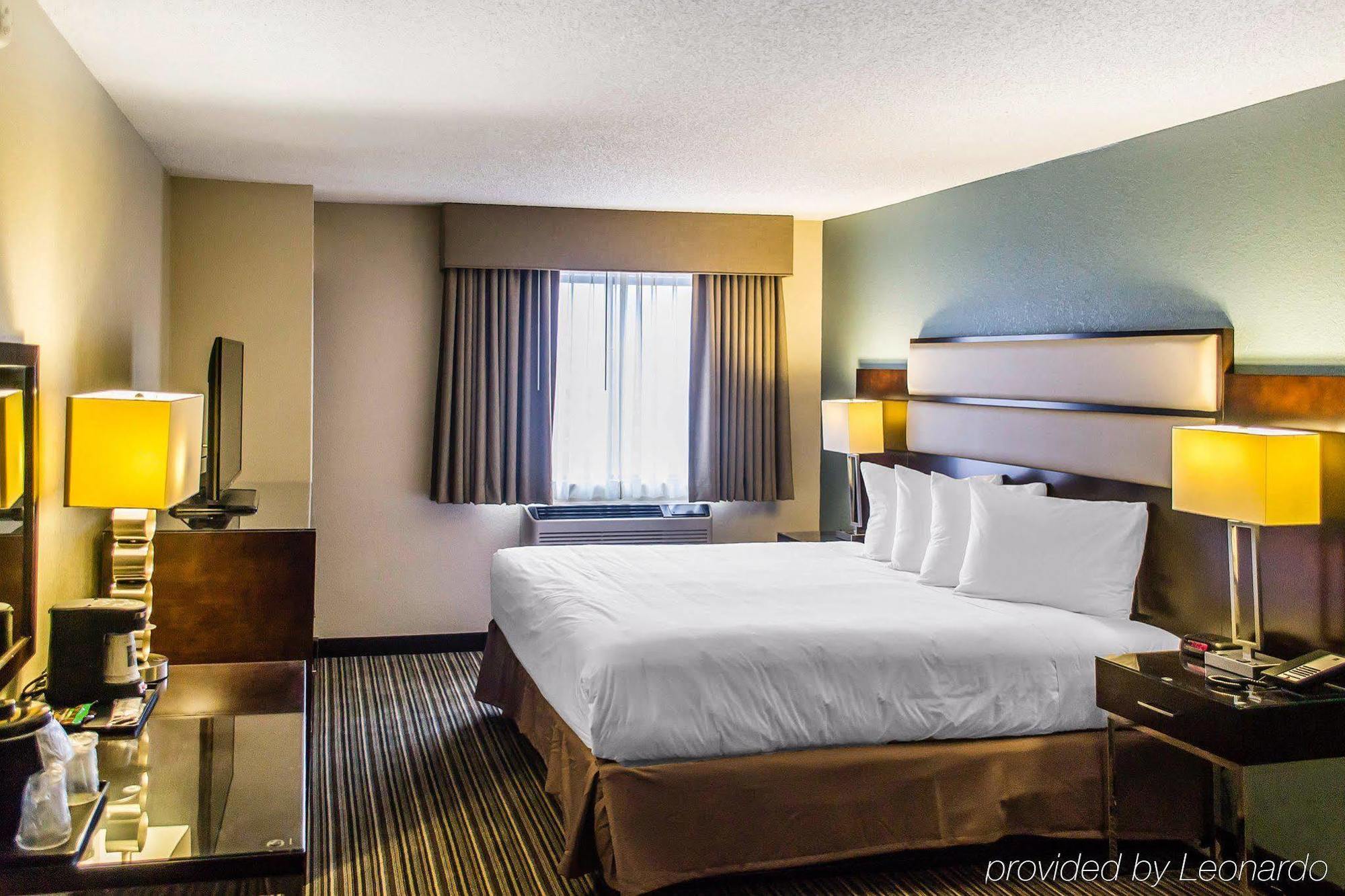 Quality Inn Streetsboro Exterior photo